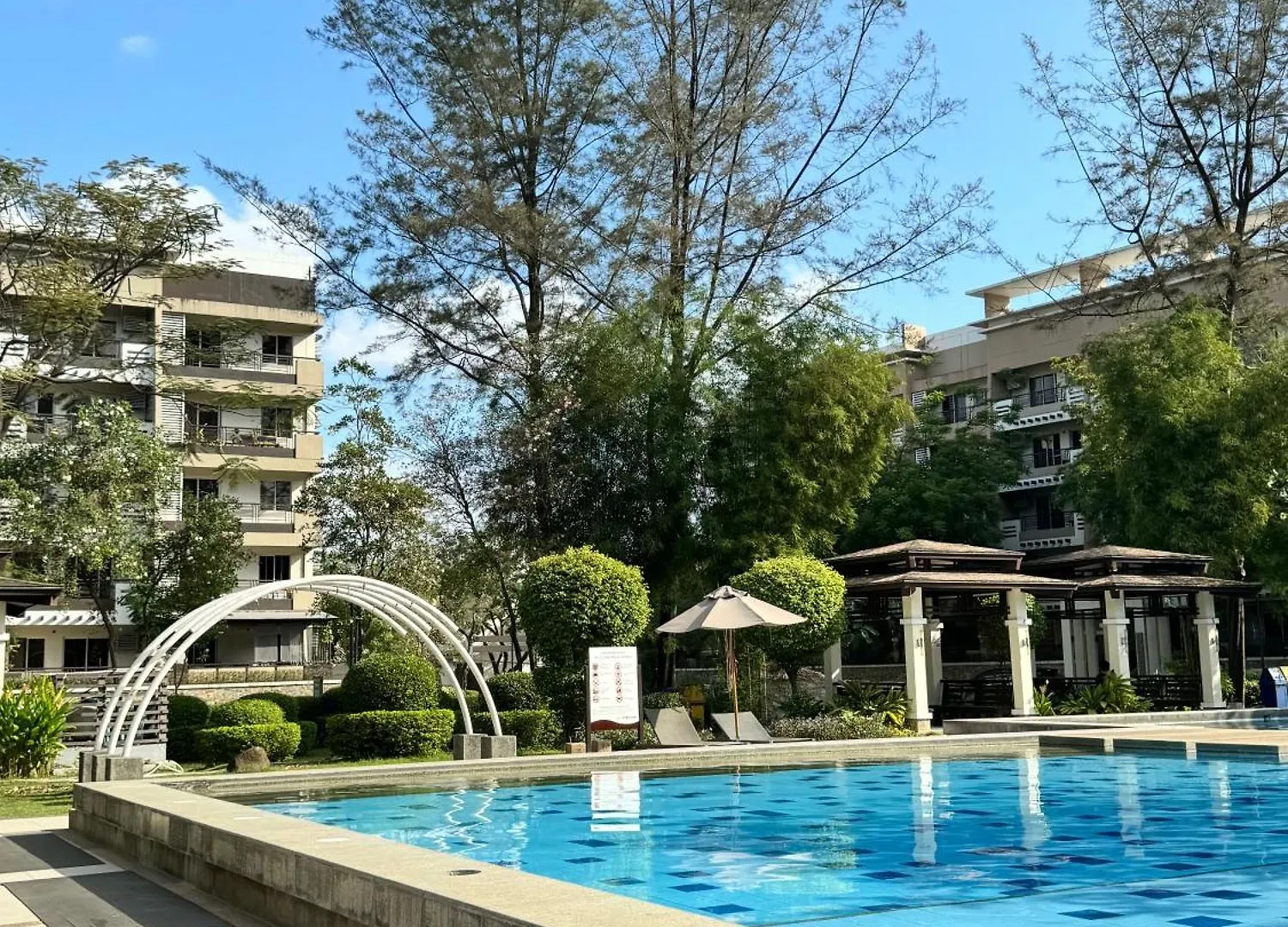 Stylish Staycation Near Bgc W/ Home Cinema مانيلا 0*,  الفلبين